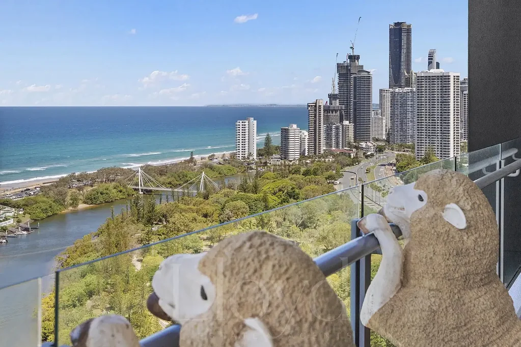 Main Beach 3ห้องนอน Luxury Redefined: Exclusive 25th-Floor Sub-Penthouse with Unrivaled 360° Views
