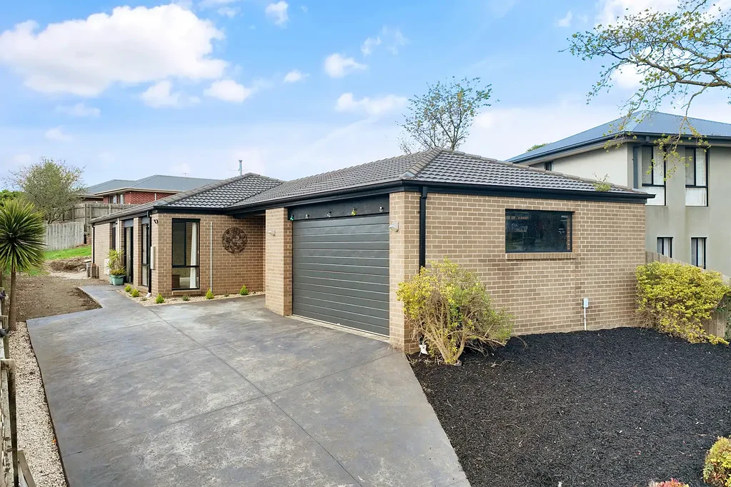 Warragul 4ਬੈੱਡਰੂਮ MODERN HOME, GREAT VALUE AND LOCATION