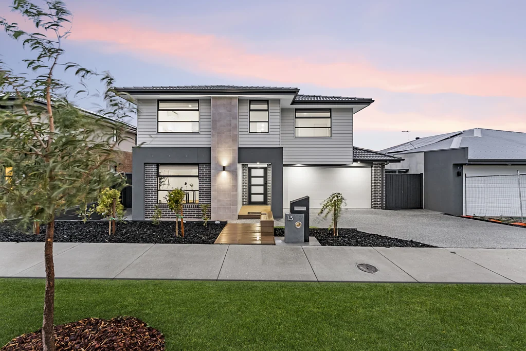 13 Windmill Avenue, Sunbury, VIC 3429