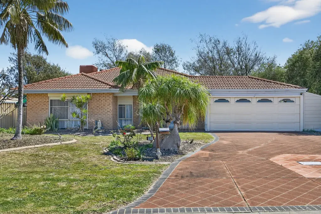 11 Violet Grove, Warnbro, WA 6169