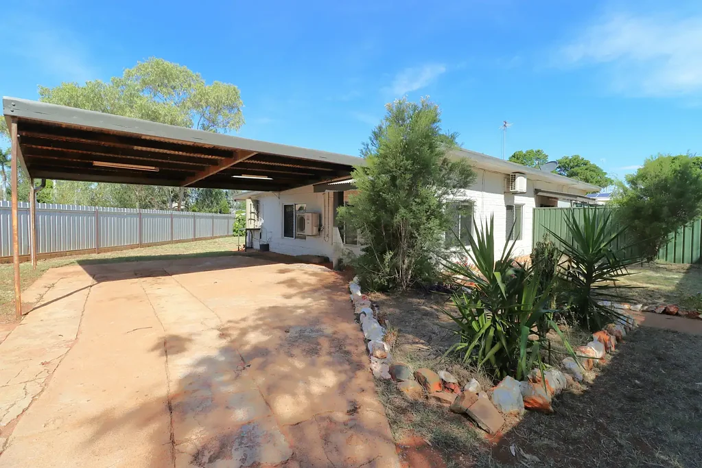 Two Bedroom Unit on Simpson Street