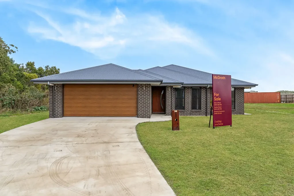 Hidden Valley 4Moenga Comfort and Style in a Low Set Brick Gem