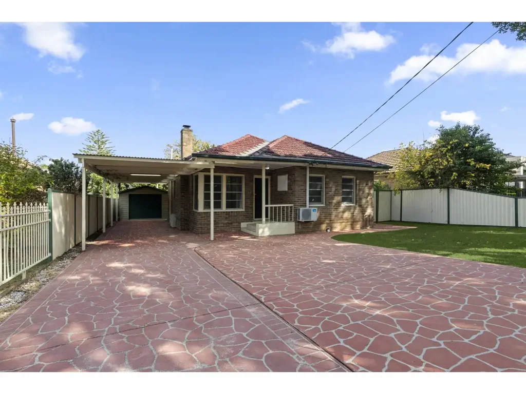 North Parramatta 4ਬੈੱਡਰੂਮ Prime R3 Zoned Opportunity – Subdivision Potential (STCA) | 594.4sqm Block