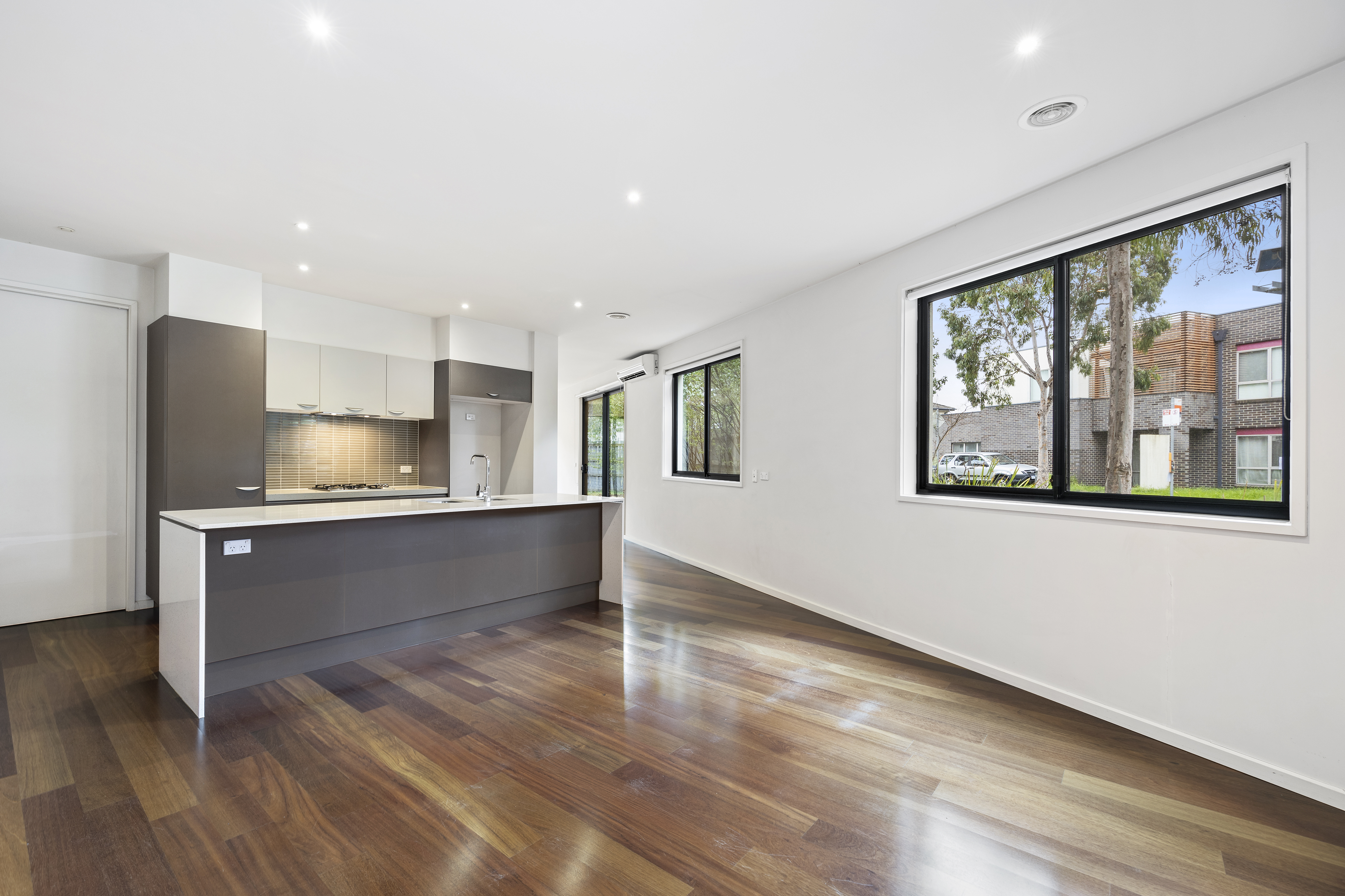 24 GARRARD ST, PARKVILLE VIC 3052, 0 chambres, 0 salles de bain, House