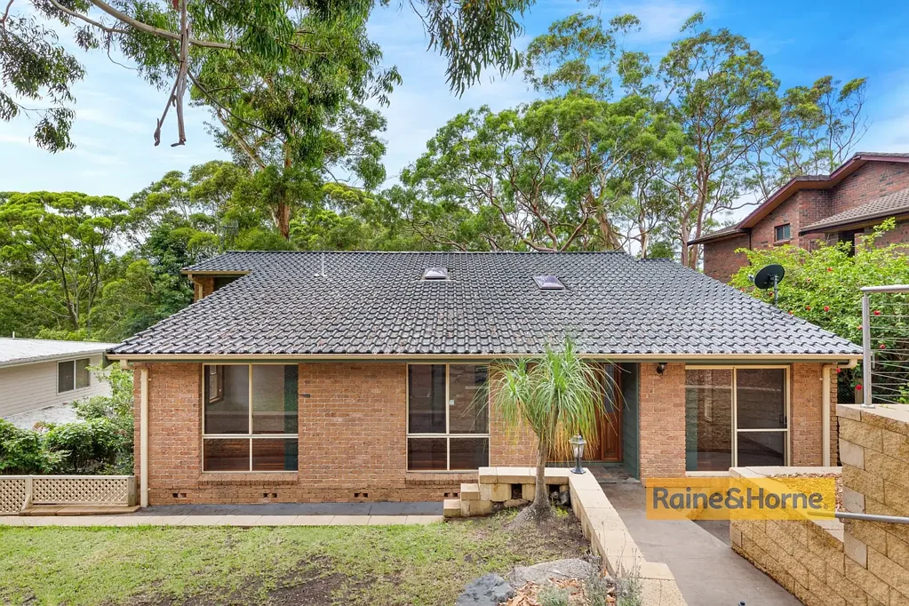 MACMASTERS BEAUTY - 5 Bedroom home