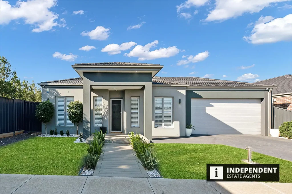 3 Cardigan Close, Melton South, VIC 3338