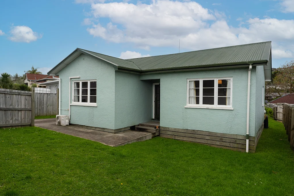Woodhill 3 Bedroom Turn-Key Investment - Prime Location
