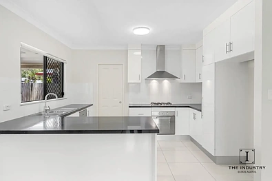 6 Eclipse Street, Trinity Beach, QLD 4879, 4房, 2浴, House