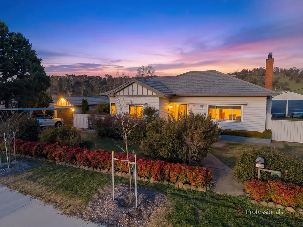 Walcha 4房  Charming Weatherboard Home with Rural Outlook