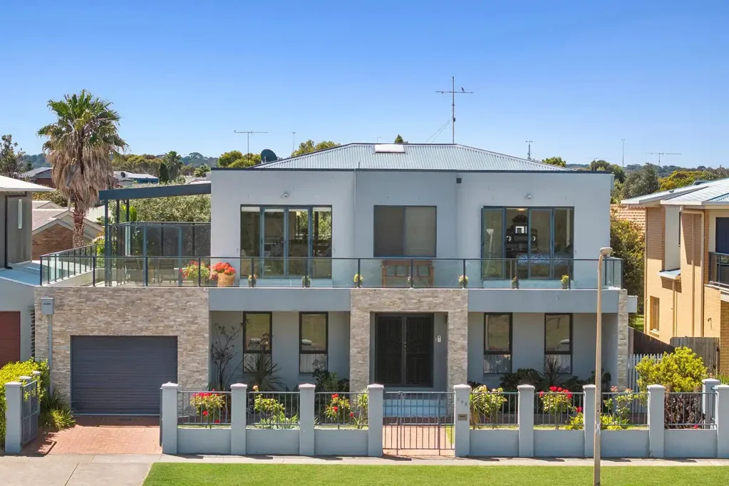 Torquay 4 Slaapkamer UNPARALLELED FRONT-ROW COASTAL LIVING!!