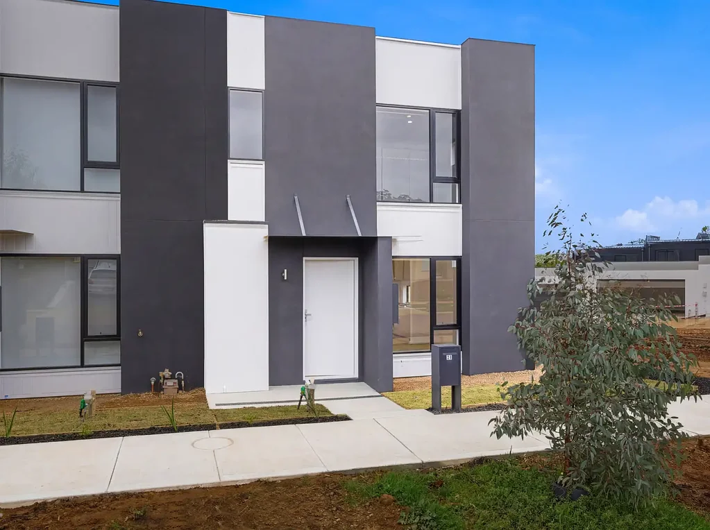 BRAND NEW TOWNHOUSE