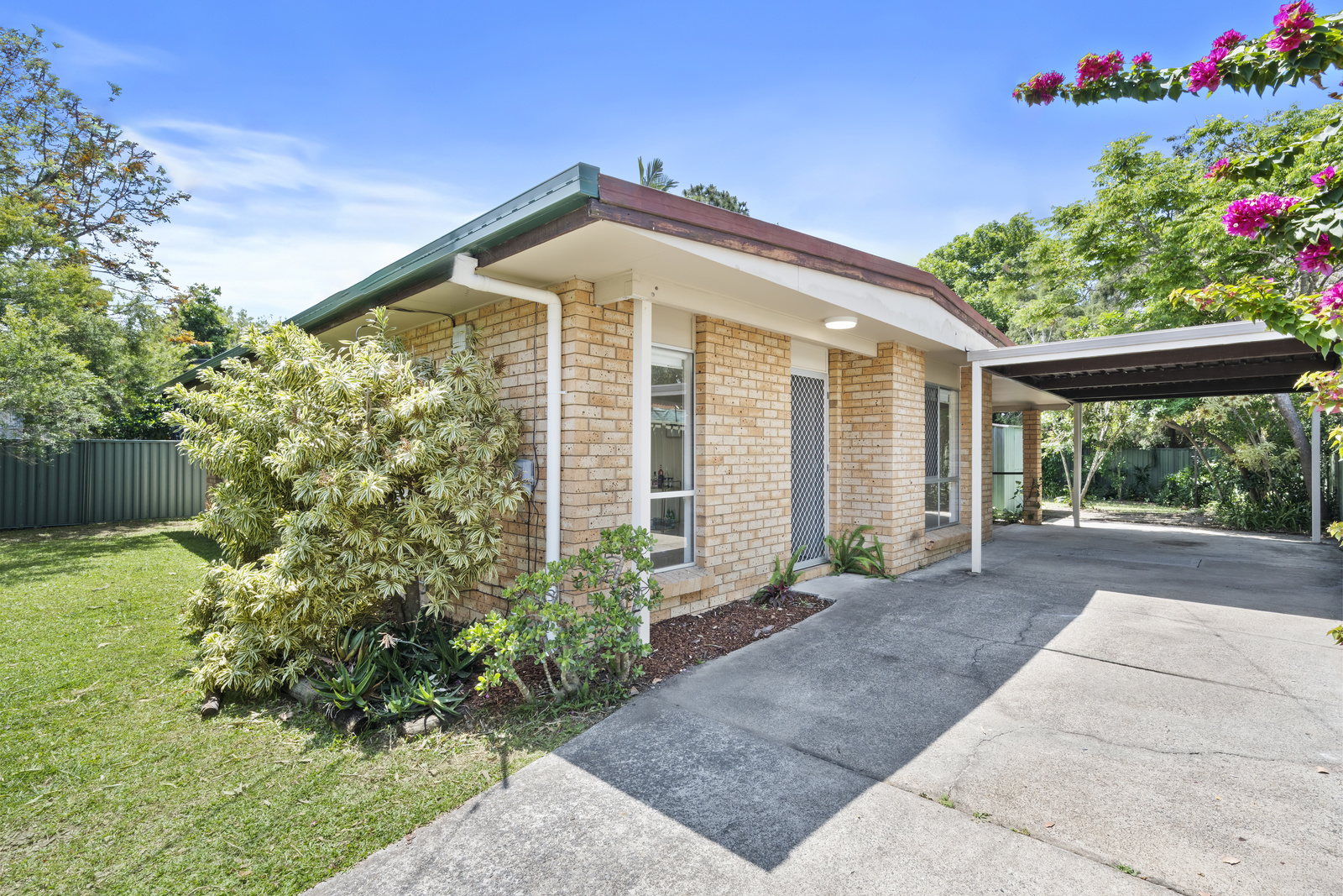 6 CEDUNA ST, LOGANHOLME QLD 4129, 0 chambres, 0 salles de bain, House