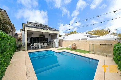 Alfred Cove 5 Bedroom FIVE LIVING ZONES. ONE SPARKLING POOL. RIVER SIDE.