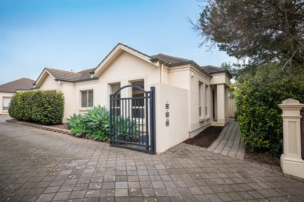 Magill 3 Slaapkamer A Courtyard Home That Redefines Space & Comfort.