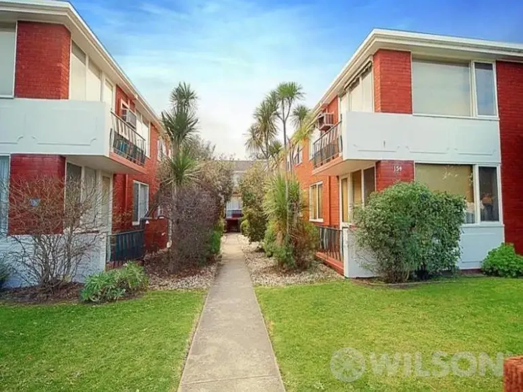 BALALAVA ROAD PROPERTY FOR LEASE