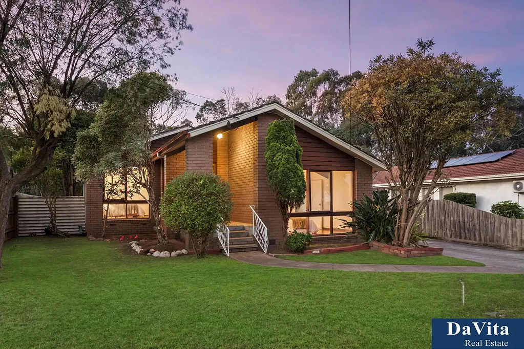 Clayton South 4침실 Prime Position, Parkside Perfection