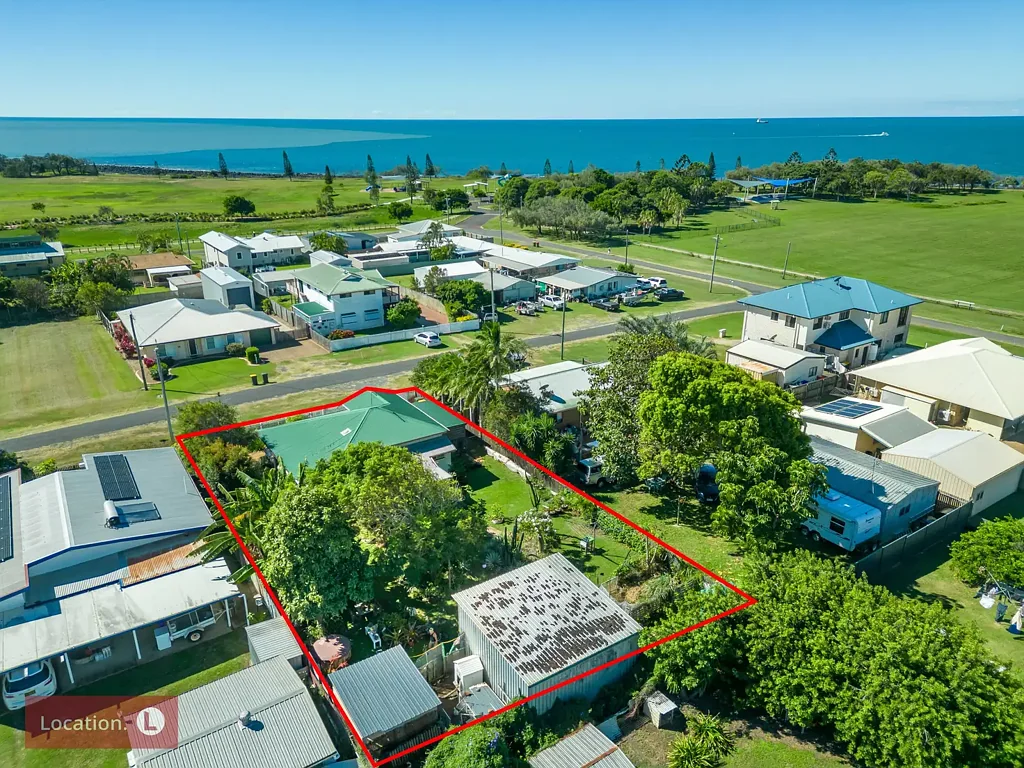 4 McGowan Street, Burnett Heads, QLD 4670