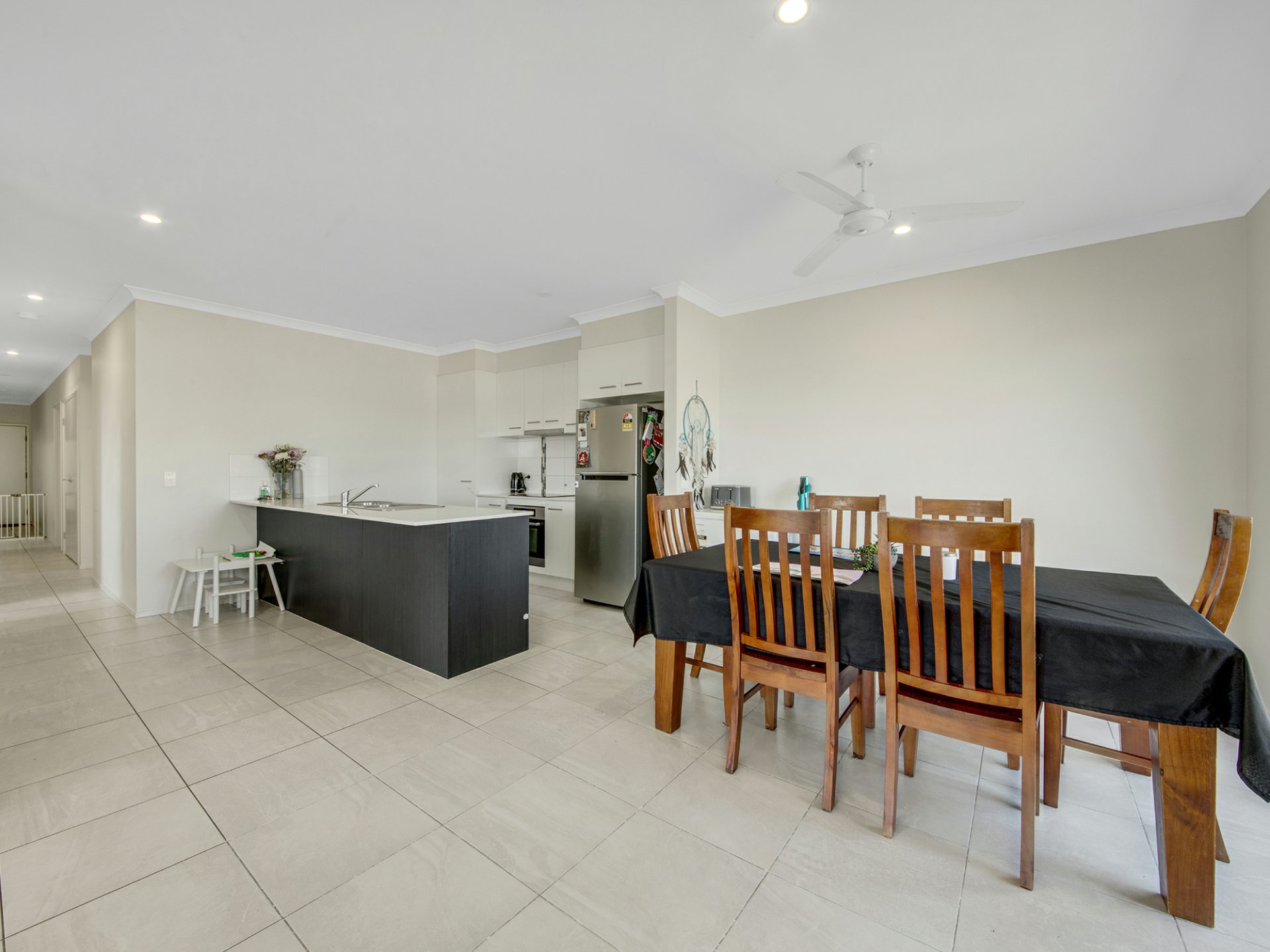 2 BUCHANEN ST, BOYNE ISLAND QLD 4680, 0 habitaciones, 0 baños, House