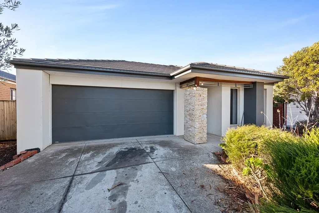 Lovely 4 bedroom family home with new carpet and floorboards