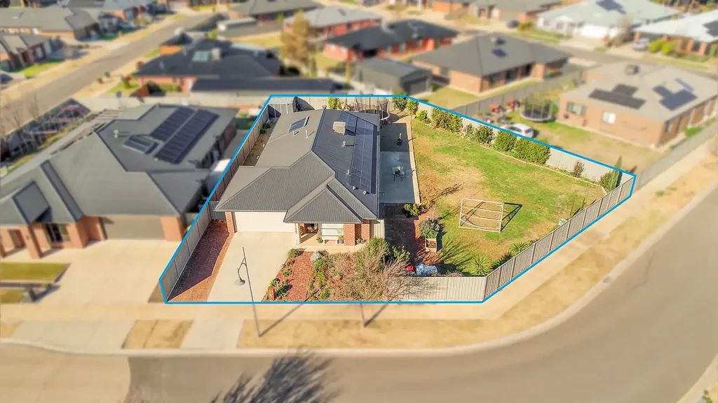 Tatura 4 Bedroom Metricon Built Home - 987m2 block...