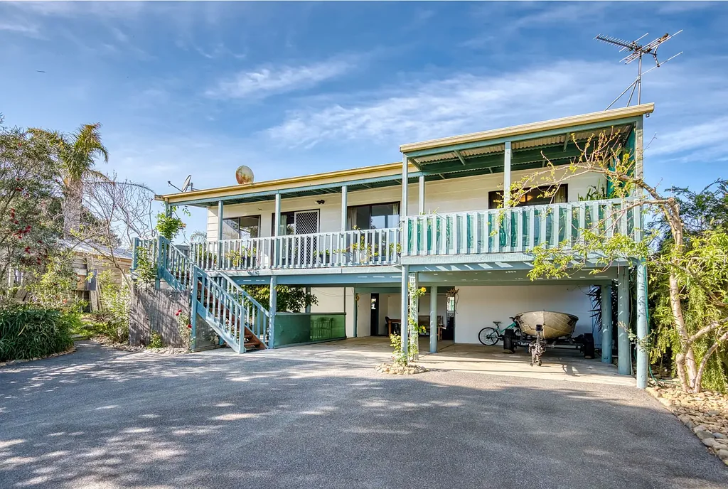 Venus Bay 3 Bedroom Coastal Charm at 45 Inlet View Road