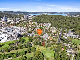 4/13 Beane Street West, Gosford