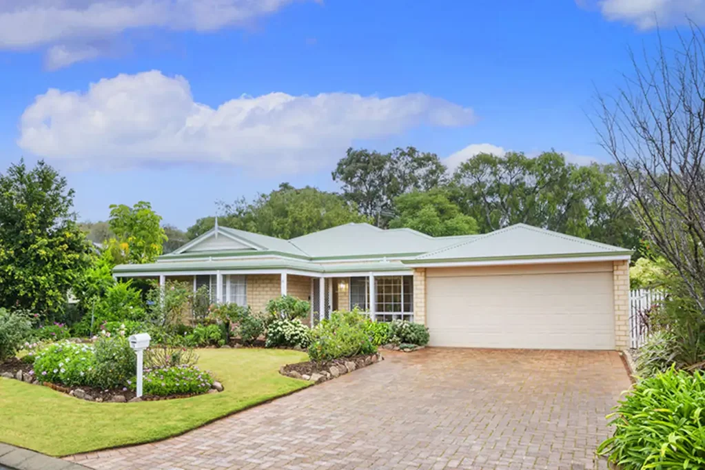 West Busselton 4Phòng ngủ WHAT A HOME!! WHAT A LOCATION!! WHAT A BUY!!