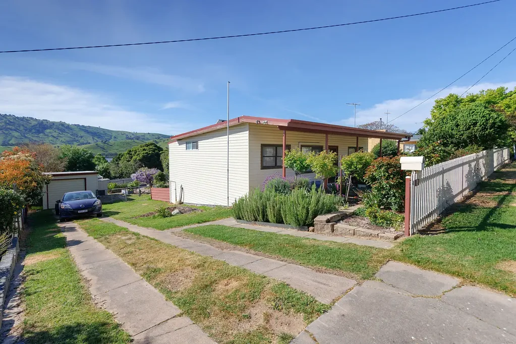 Tallangatta 3कमरा TALLANGATTA - A Slice of Serenity and Lake Hume Views
