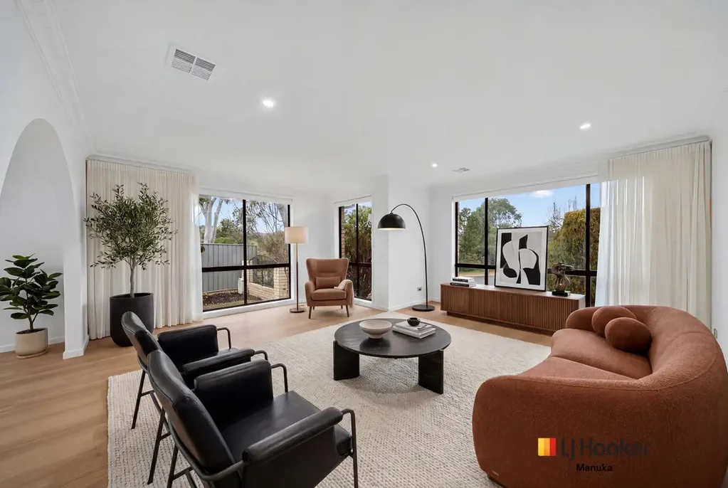 Stirling 4બેડરૂમ Beautifully Renovated Family Home on an Expansive 883sqm Block