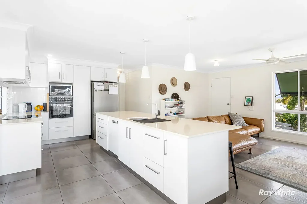 Zilzie 3 Bedroom Beachside Living with Stunning Mountain Views & Dual Street Access