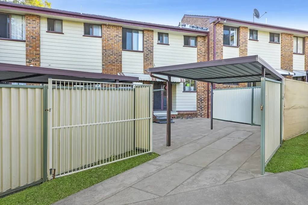 Gorokan 3 Bedroom Stylish Townhouse in Prime Location