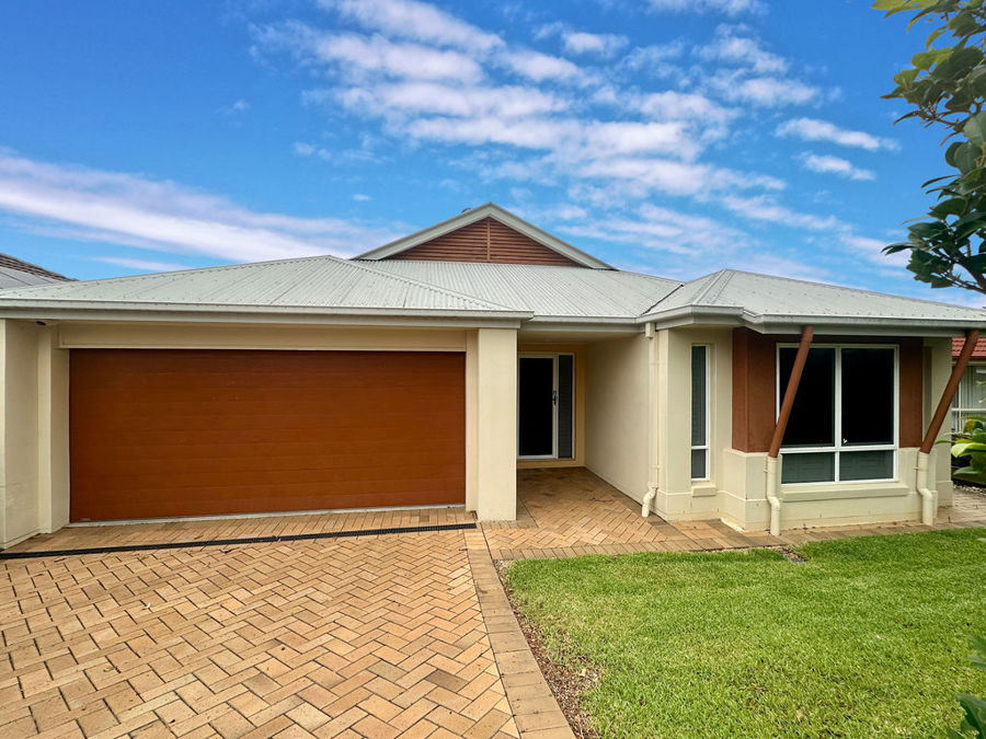 7 COBOURG ST, FOREST LAKE QLD 4078, 0 habitaciones, 0 baños, House