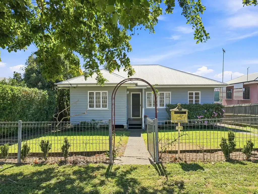 Geebung 3Zimmer Charming Cottage with Opportunity in a Convenient Geebung Location