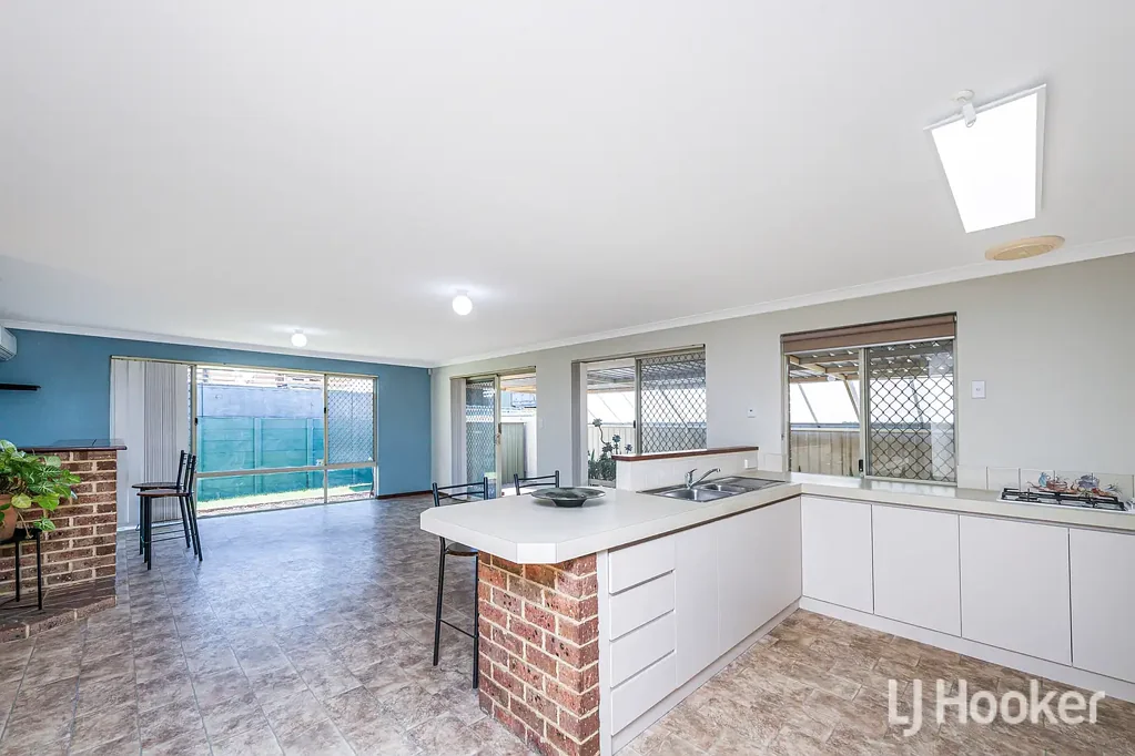 14 Vanilla Glade, Kenwick, WA 6107