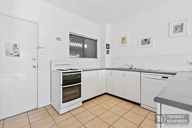 304/219-225 McLeod Street, Cairns North, QLD 4870, 2 Bedrooms, 1 Bathrooms, Unit