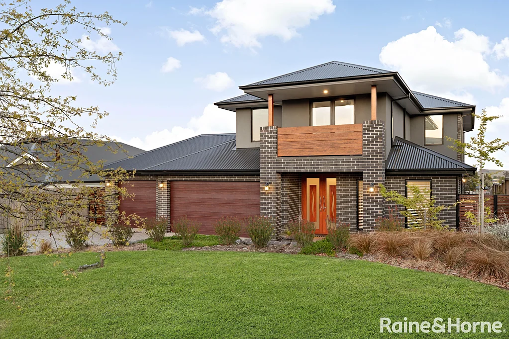 14 Seville Road, Gisborne, VIC 3437