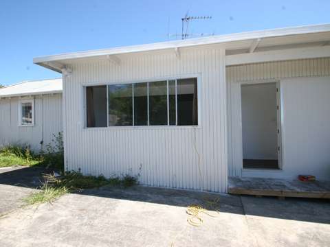 2 Bedrooms   Papatoetoe