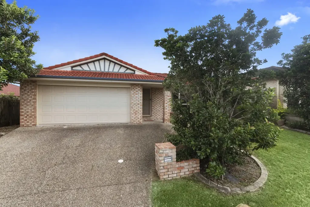 FAMILY HOME IN BRACKEN RIDGE