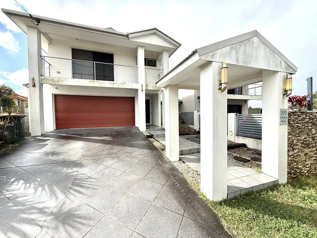 For Rent Now | Spacious Two-Storey Family Home with Multiple Living Areas & 7 Air Conditioners