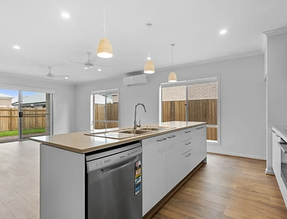 10 Jeanine Crescent, Nirimba, QLD 4551, 4房, 2浴, 整租独立别墅