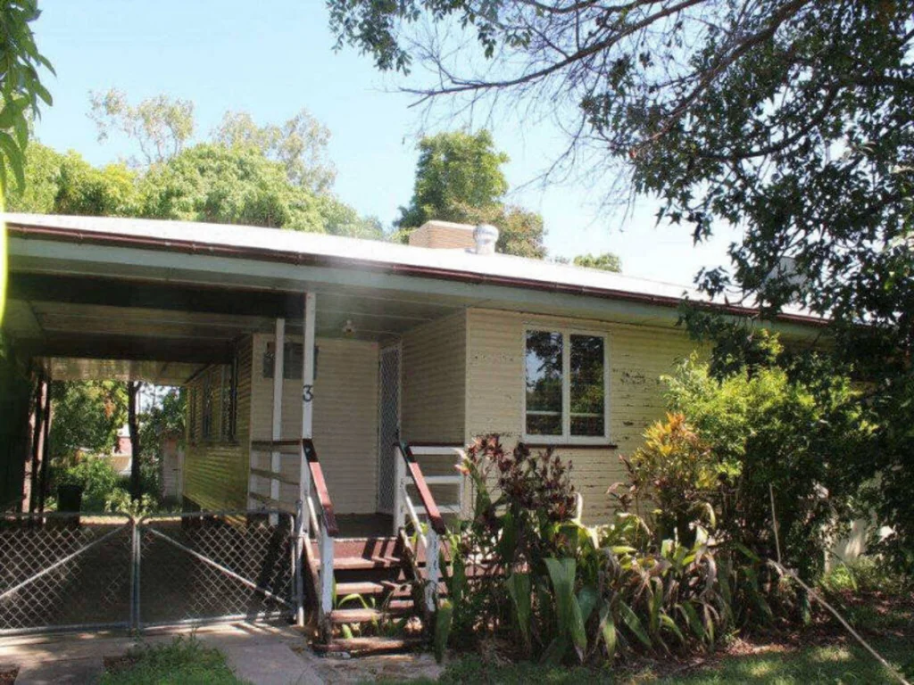 Moura 3 Bedroom Charming Home Awaits First-Time Buyers or Investment