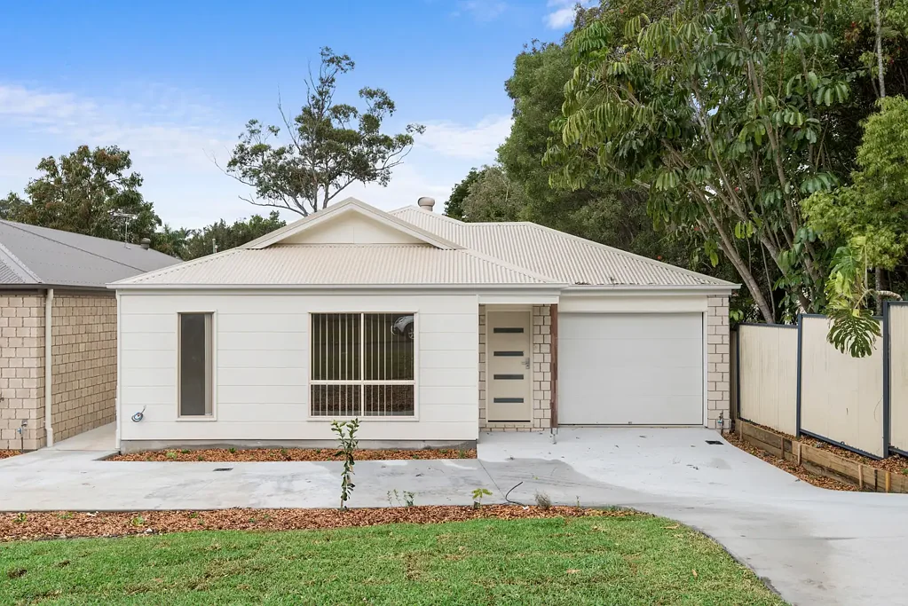 Capalaba - One Bedroom Private Lowset Living