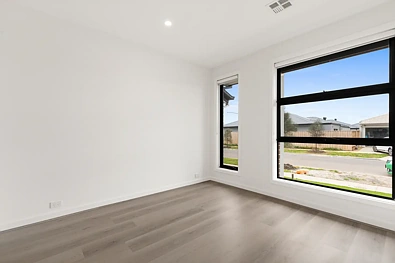 6 Broiler Street, Rockbank, VIC 3335, 4房, 2浴, House