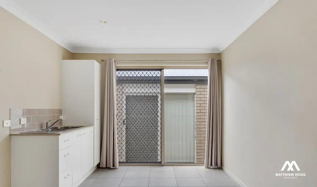 Neat, Quiet, Room to Rent