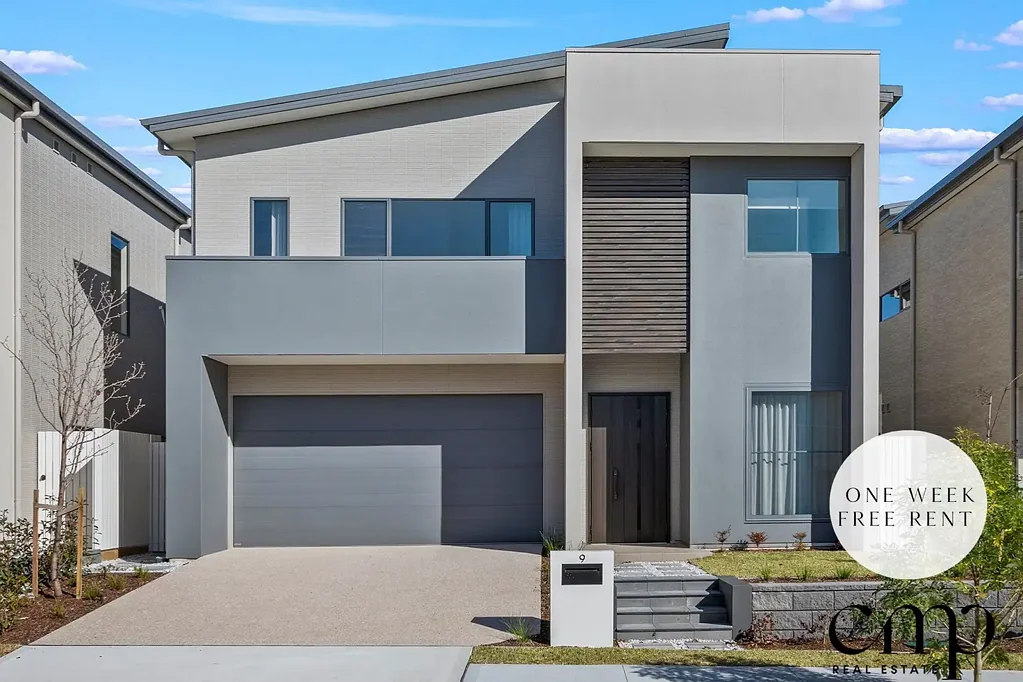 Luxury Living In The Norman Estates!