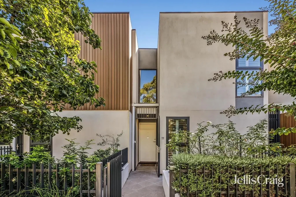 Brighton East 3 Slaapkamer Parkside Privilege with Low Maintenance Appeal