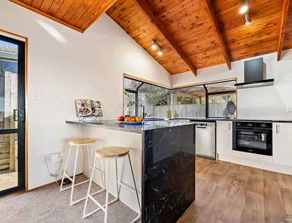 2/12 Spears Place, Botany Downs, Manukau City, 4 rūma, 2 rūma horoi, House
