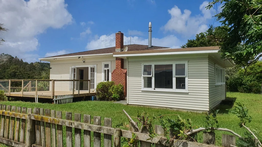 Whangaripo 3غرفة نوم BARGAIN ALERT! Renovator Home on 1.9 Ha