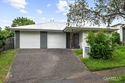 1&2/38 Kenneth Drive, Augustine Heights
