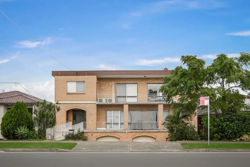Tri-Level Home with Multiple Living Zones & District Views